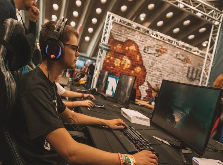 Hcdesports Gaming Guide by Harmonicode